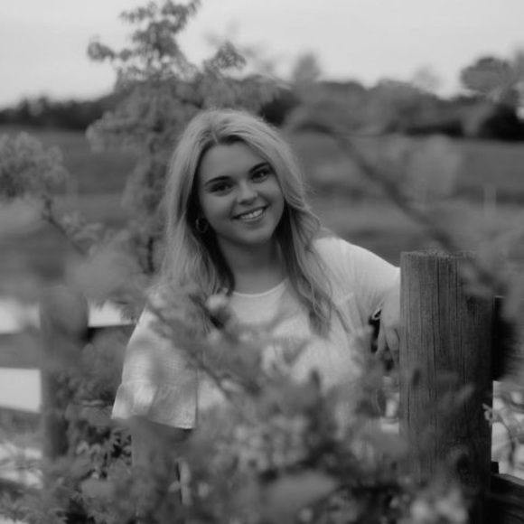 Meet your Posher, Piper - Picture 1 of 1